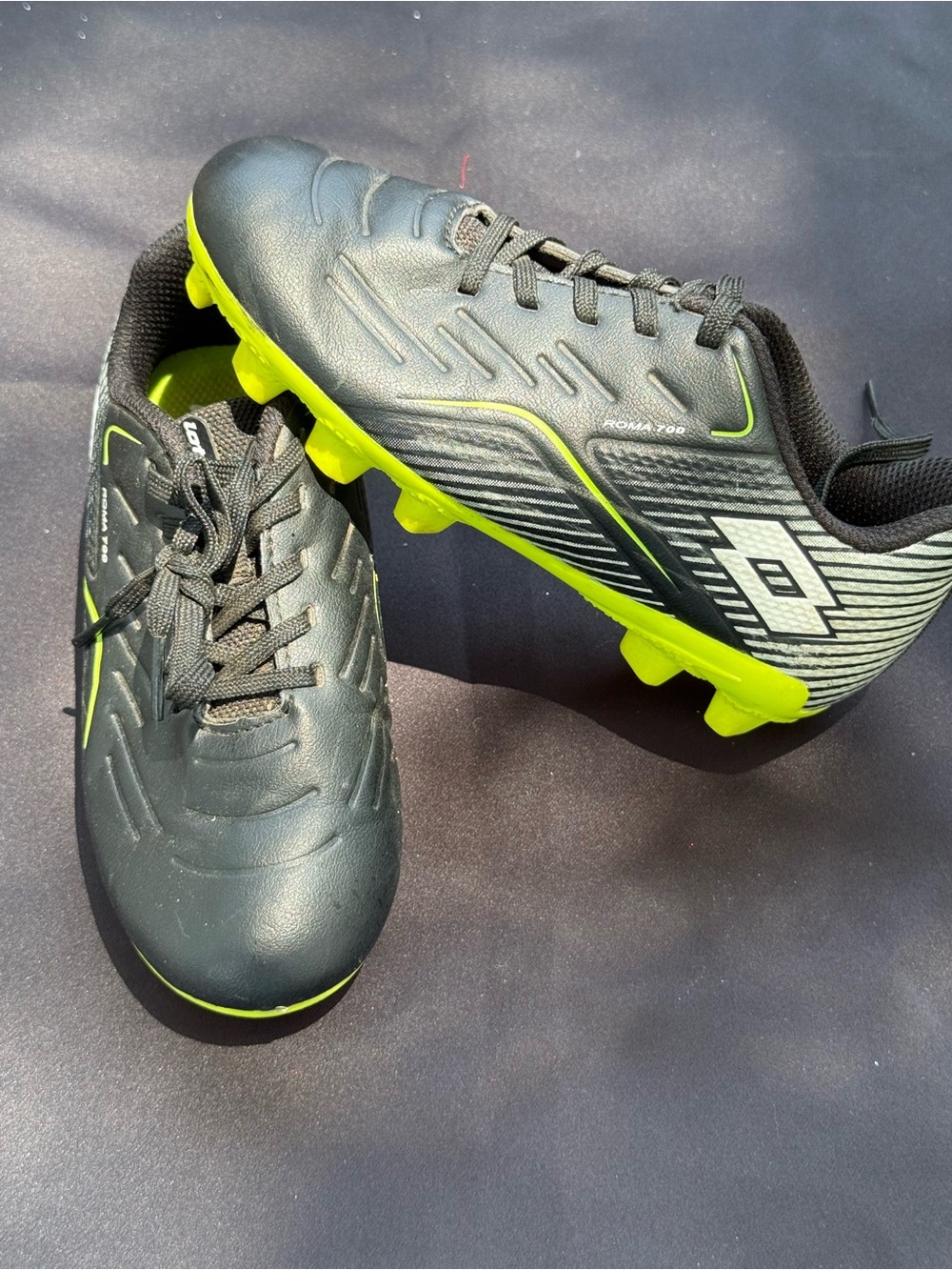 OTTO kids Black and Neon Green Athletic Soccer Cleats